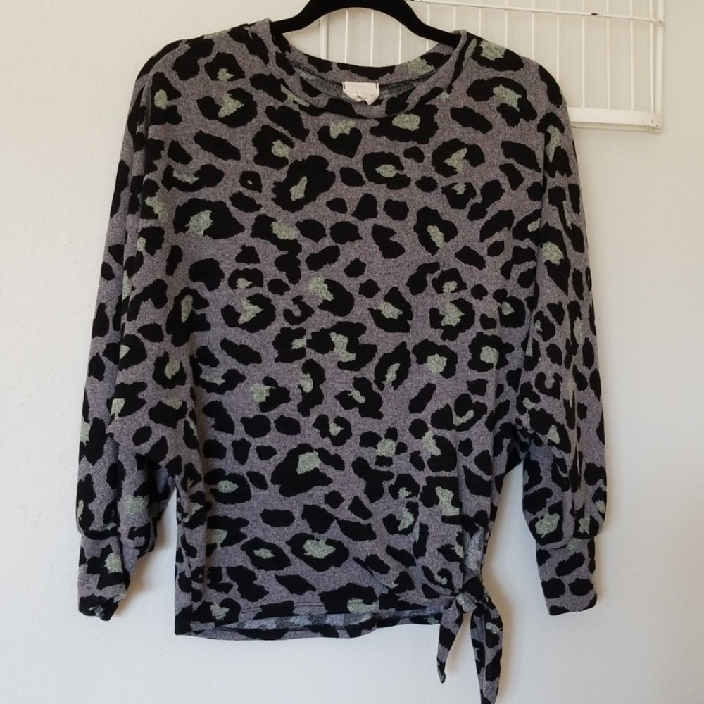 143 Story by Line Up Dolman sleeve side tie top